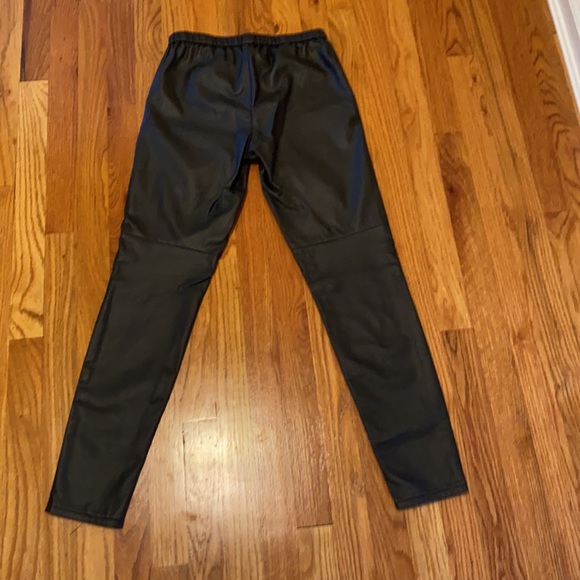 🔺FREE SHIPPING Michael Kors Black faux leather leggings - Picture 5 of 7